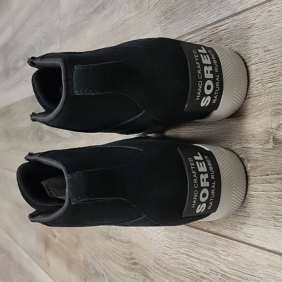 Sorel Size 6 Black Out N About Pull On Wedge Booties - Picture 3 of 10